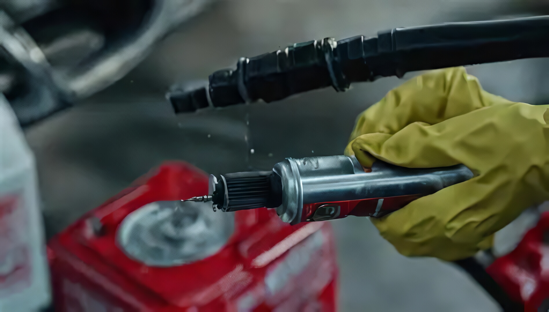Using a fuel pump tool to inspect or clean a vehicle's fuel system