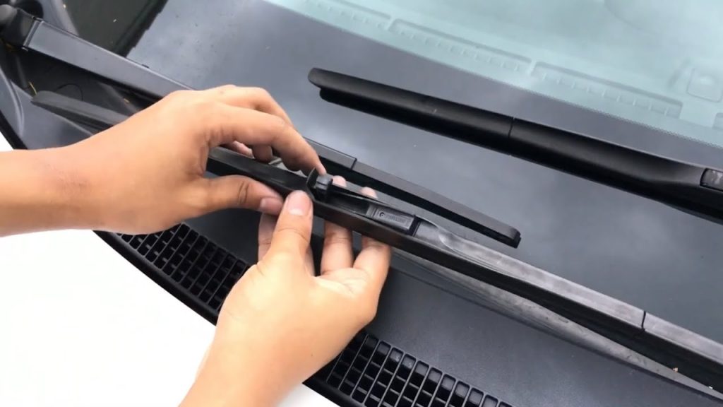 Windshield Wiper Blade Replacement