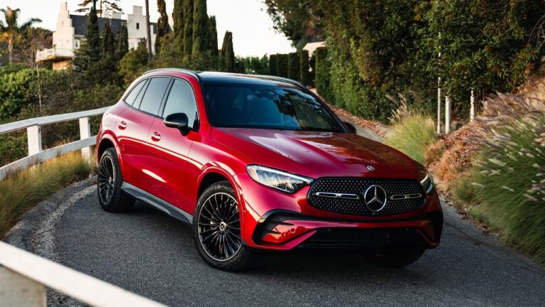 Mercedes-Benz GLC 350e combining luxury, efficiency, and confident SUV styling