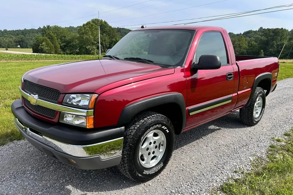 2004 Chevrolet Full-Size Pickup