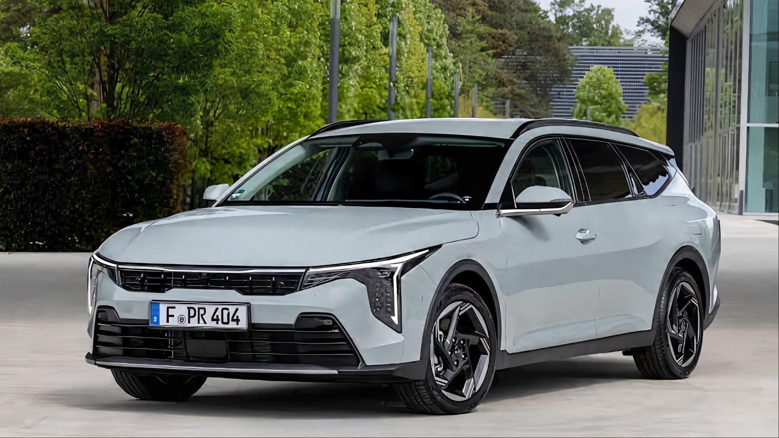 2027 Kia K4