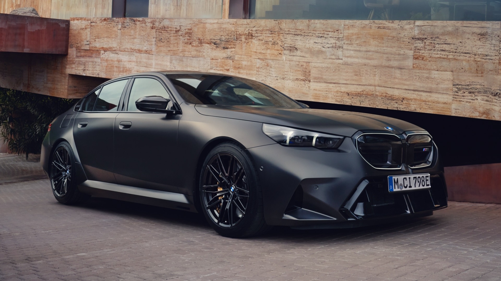 BMW M5 Sedan