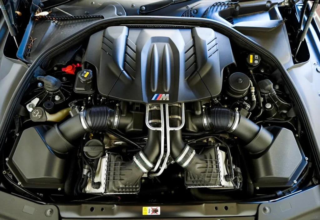 BMW S63 4.4L Twin-Turbo V8