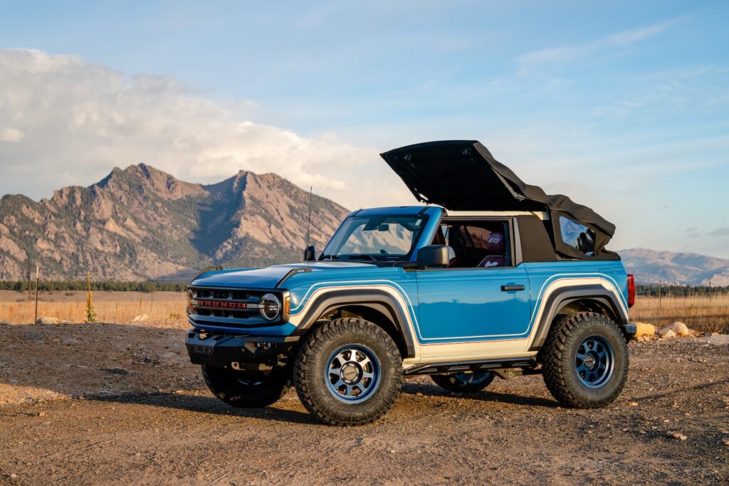 Ford Bronco Two-Door 4WD