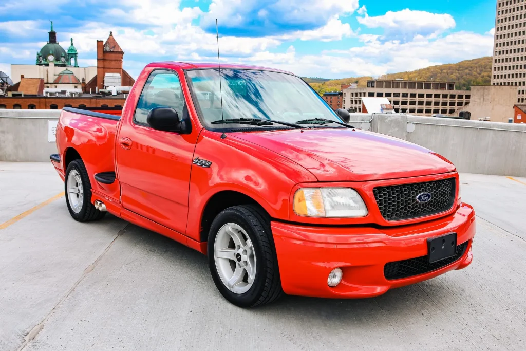 Ford F-150 SVT Lightning (1999–2004)