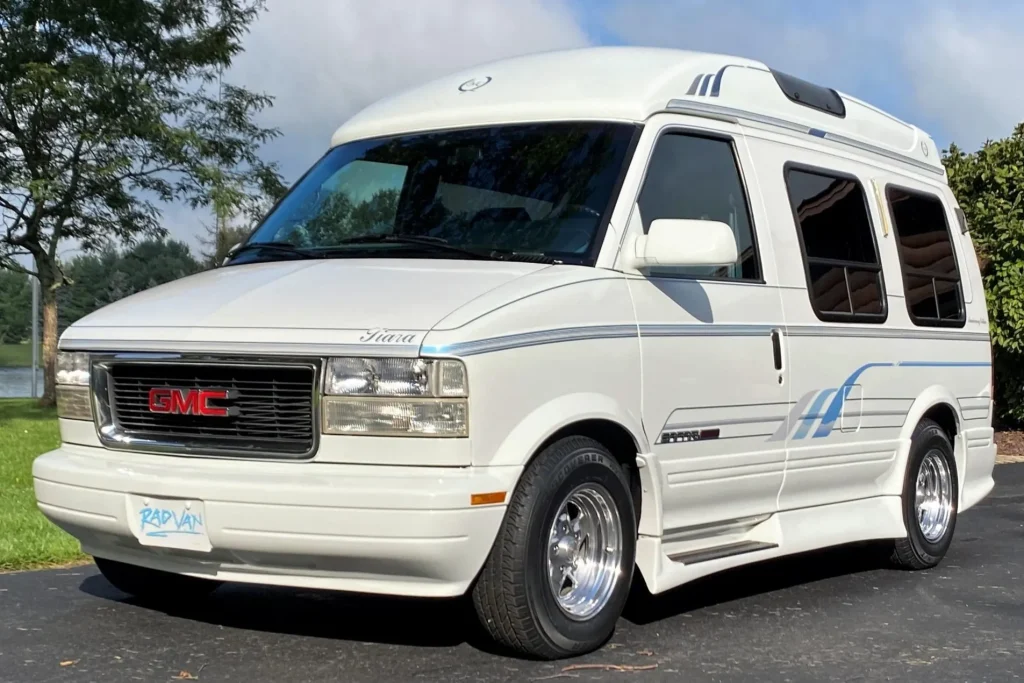 GMC Safari