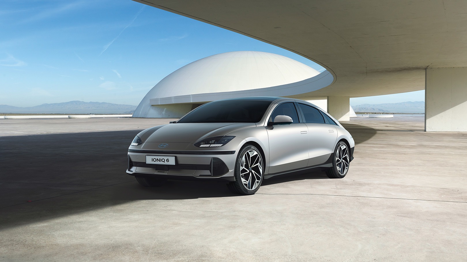 Hyundai IONIQ 6 electric 4dr 4WD