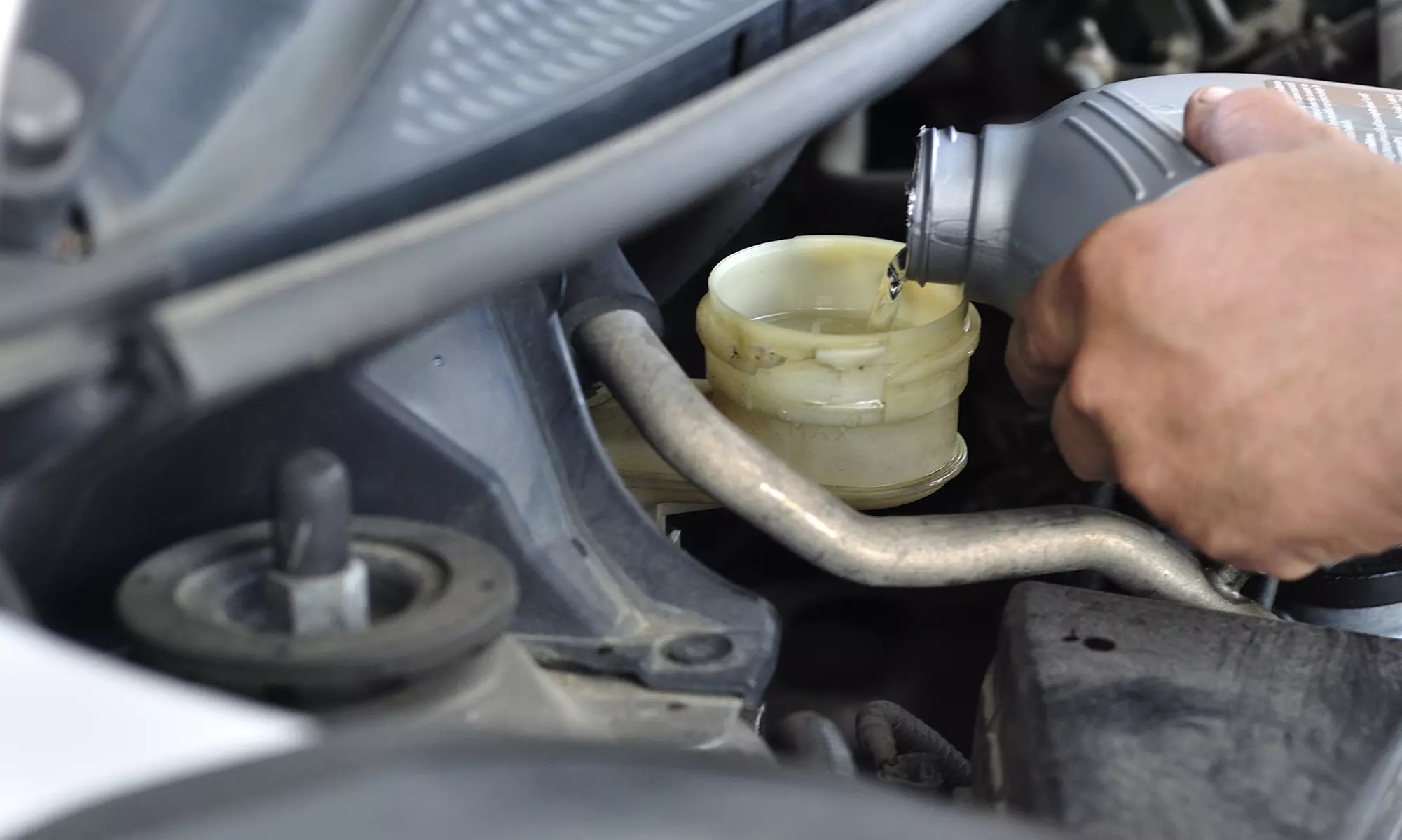 Routine Maintenance (Oil Changes, Fluid Flushes, Basic Brakes)